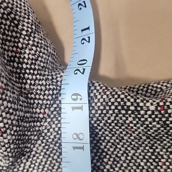 Ellen Tracy Gorgeous Size 10, Tweed Wool Blend Toggle Close Coat Gray, Exc. Cond - Picture 7 of 11